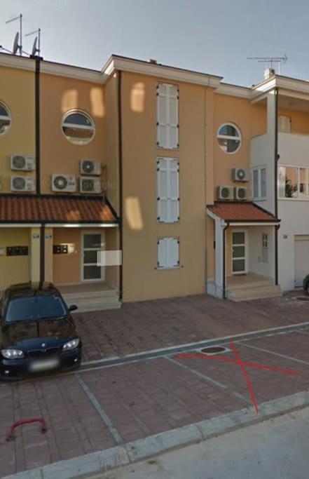 Porec, Tolle 3 Zi-whg, Sehr Zentral, Zustand! Apartment